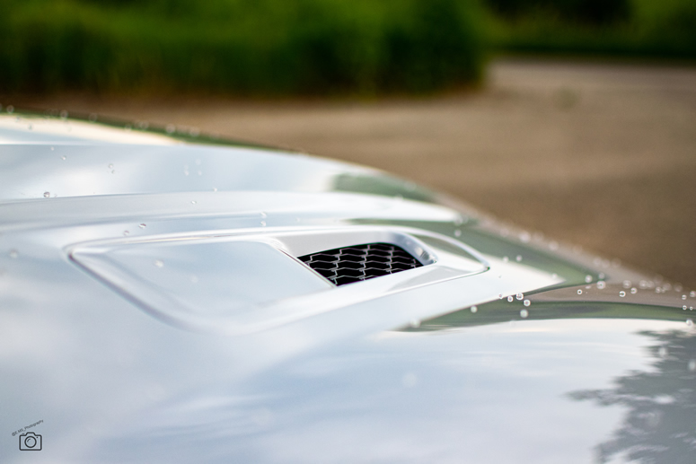 Hydrophobic GTECHNIQ Crystal Serum Ultra Paint Restoration on 2016 Jaguar F-Type Car.